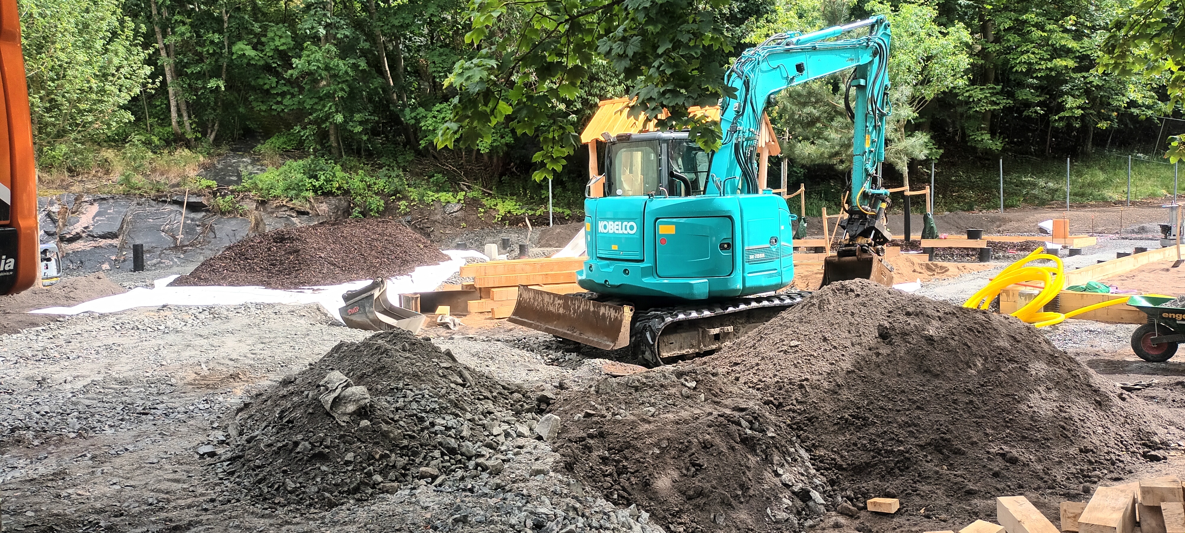 Grävmaskin i arbete i Göteborg